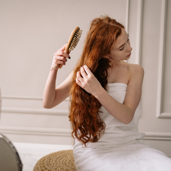 What brush to sales use when straightening hair